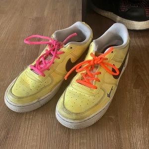 Used Nike Airforce 1 youth size 6.5